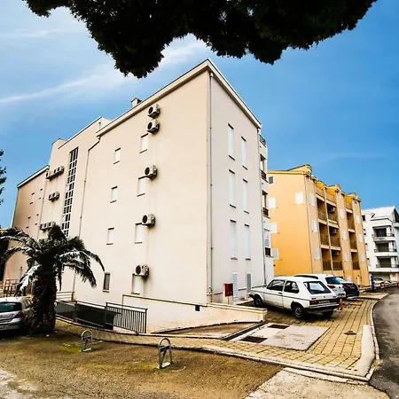 Mara Apartment
