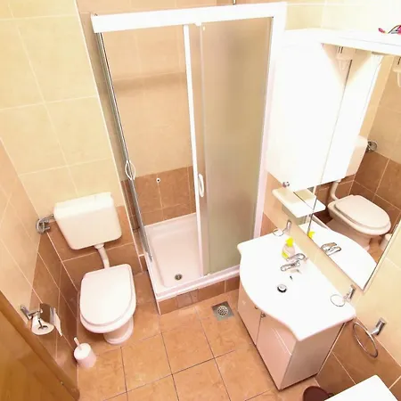 Mara Apartment *