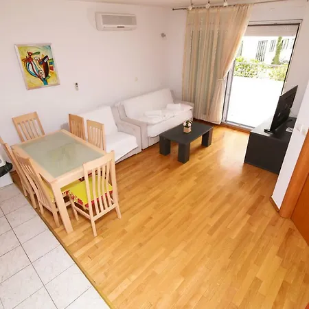 Mara Makarska