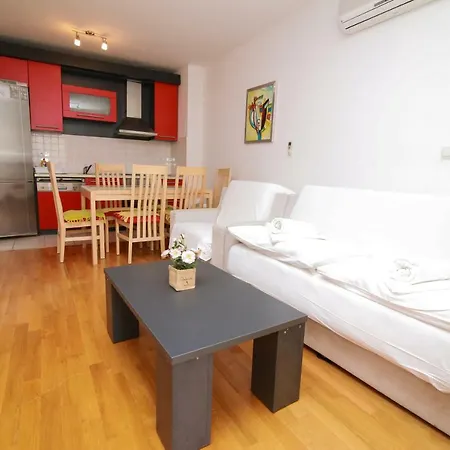 Mara Apartment