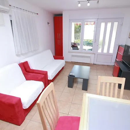 Mara Apartment