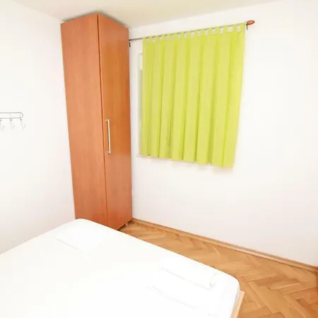 Mara Apartment