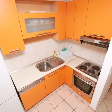 Mara Apartment *